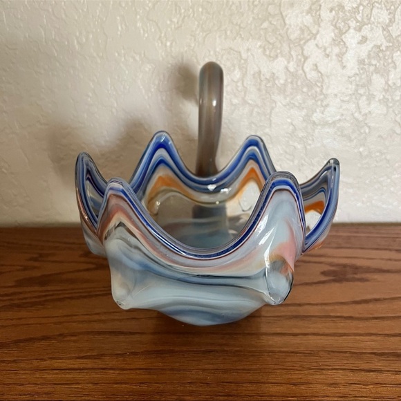 Vintage Hand-blown Art Glass Swan Bowl/Planter - Picture 4 of 11